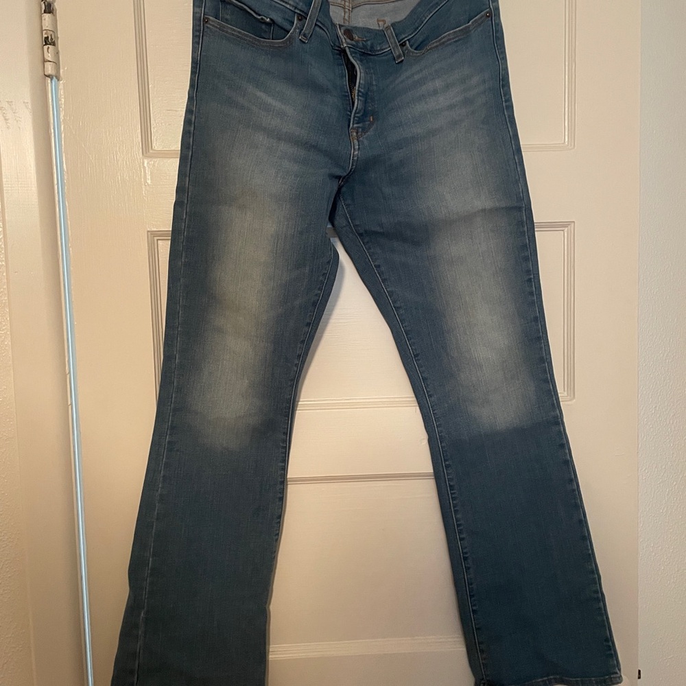 Levi's Women's Boot Cut Jeans in Faded Blue Wash